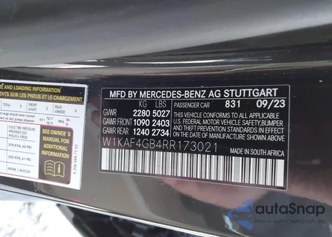 2024 Mercedes-Benz C 300 z USA, uszkodzony, nr VIN W1KAF4GB4RR173021